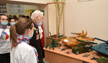 Активисты #РДШ поздравили с днем рождения ветерана Великой Отечественной войны